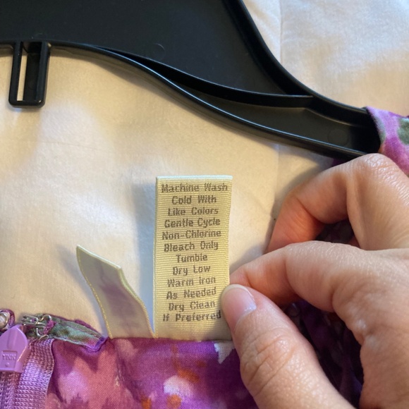 Sold. SUMMER CLEARANCE 🌞 - Picture 6 of 8